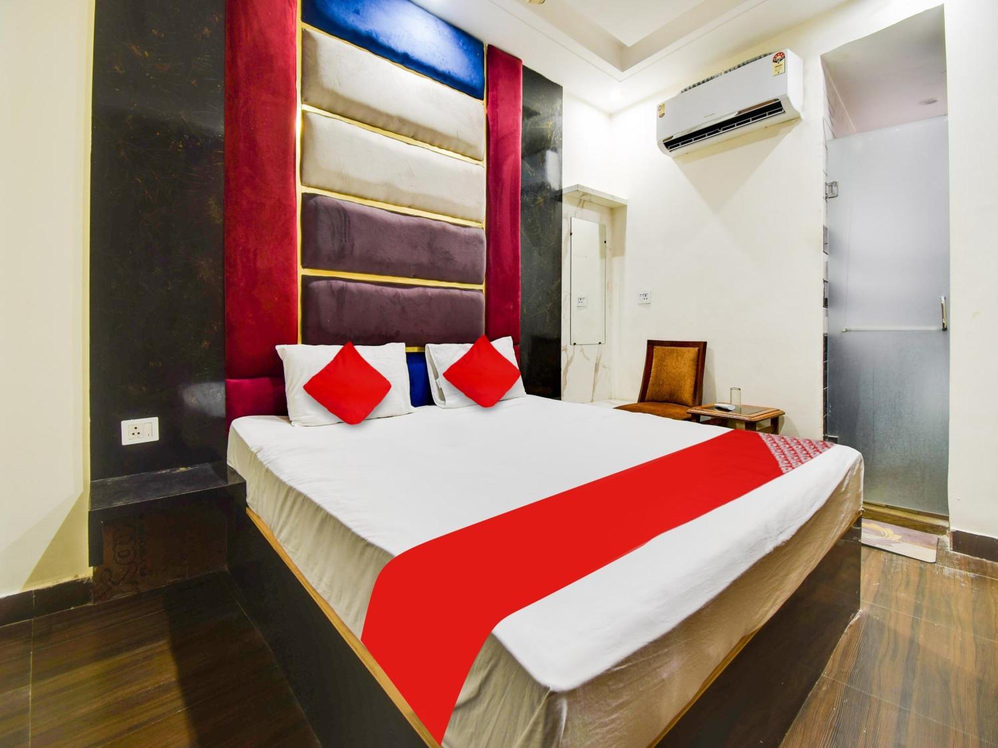 Hotel O Double Rr New Delhi Exteriör bild
