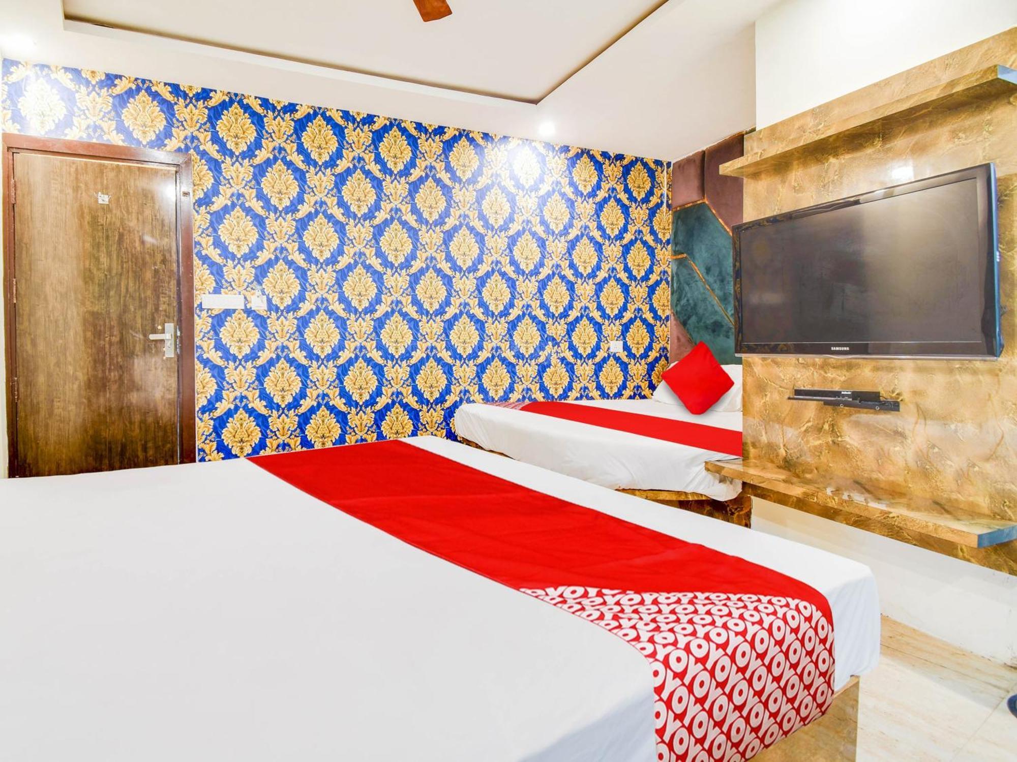 Hotel O Double Rr New Delhi Exteriör bild