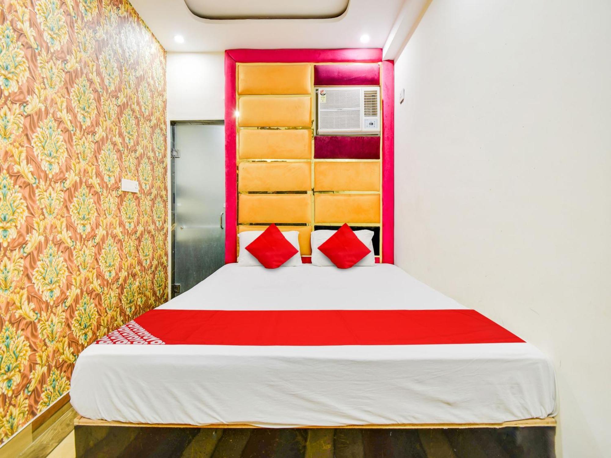 Hotel O Double Rr New Delhi Exteriör bild