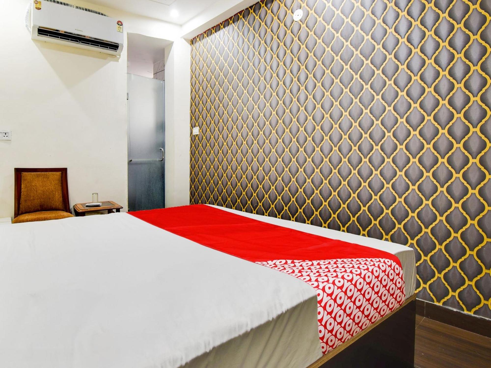 Hotel O Double Rr New Delhi Exteriör bild